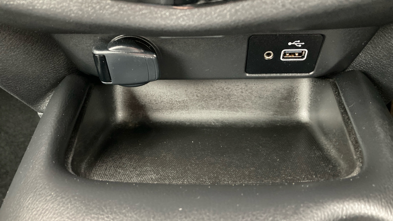 Nissan Juke 1.0 DiG-T 114 N-Connecta 5dr Petrol Hatchback